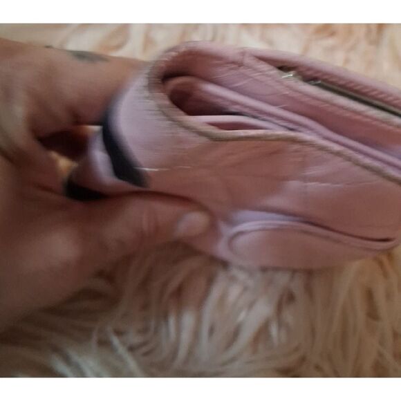 Authentic CHANEL Light Pink Quilted Cambon Small Wallet - Picture 4 of 16